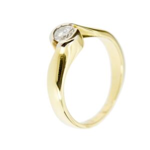 anello solitario oro giallo con diamante lato