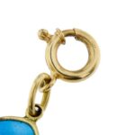 dettaglio gancio chiusura di collana lunga oro giallo e punzone oro 750