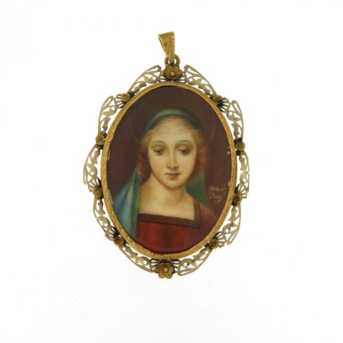 Ciondolo antico ovale in oro giallo 18 kt raffigurante Madonna dipinta.