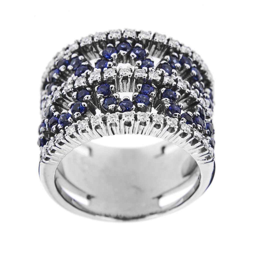 Band ring with diamonds and sapphires