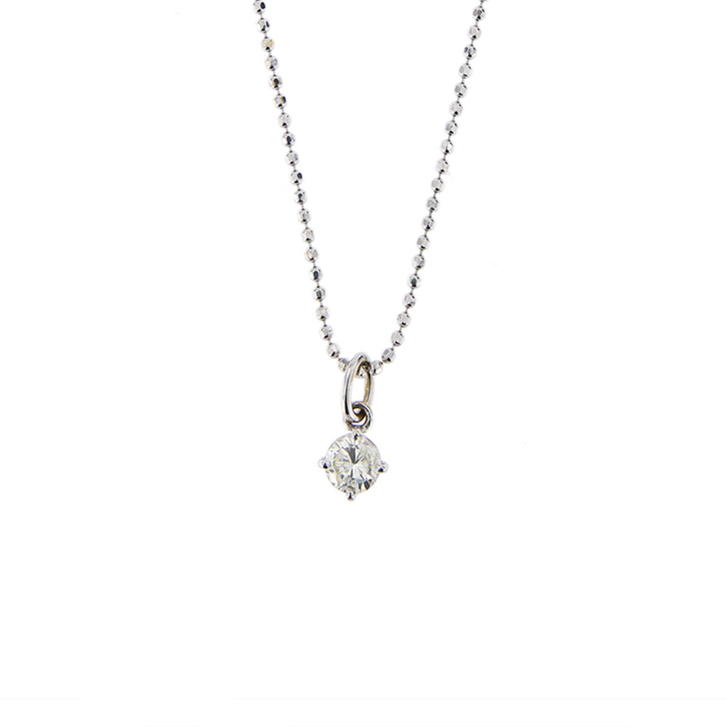 Necklace with single diamond