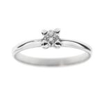Anello solitario in oro bianco 18 kt con diamante taglio brillante da 0.25 ct Colore F-G Purezza VS.