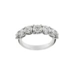 anello oro bianco con diamanti riviere