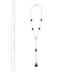 collana oro bianco con perle di Tahiti foto paragone righello per misura gioiello lunghezza in cm