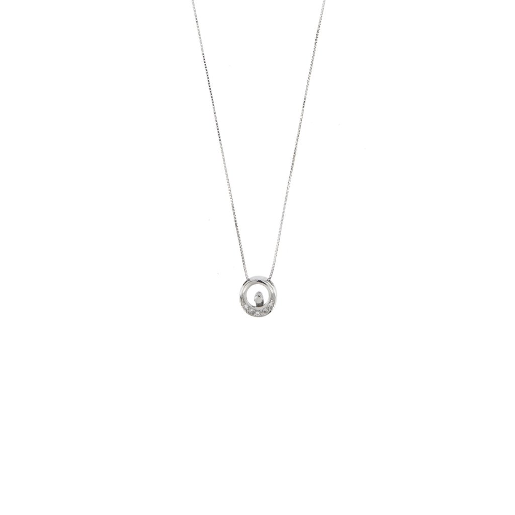 Necklace with round pendant and diamonds