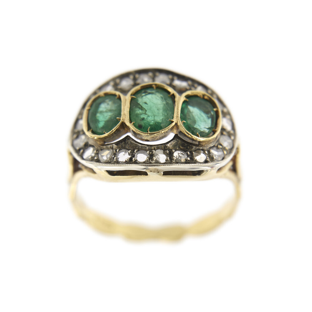 anello con smeraldi e diamanti oro giallo 8