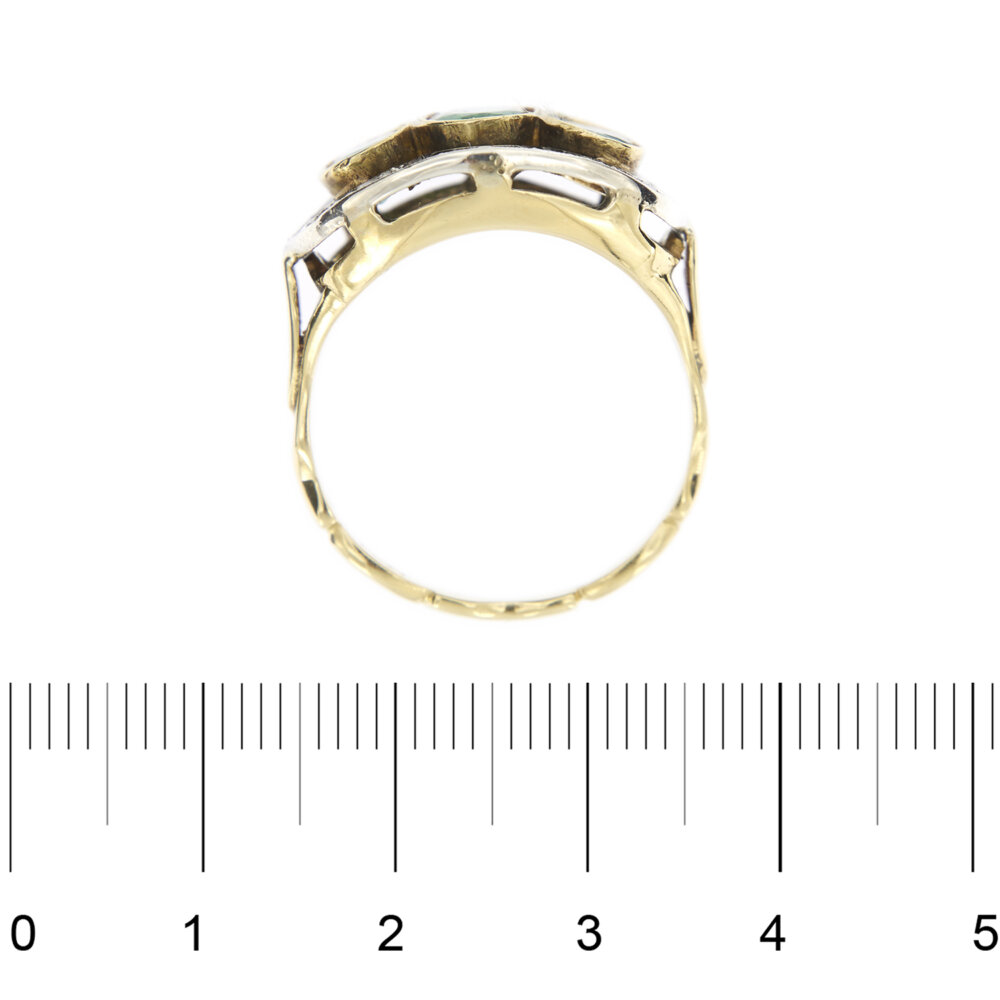 anello con smeraldi e diamanti oro giallo 2