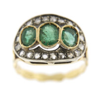anello con smeraldi e diamanti oro giallo 10