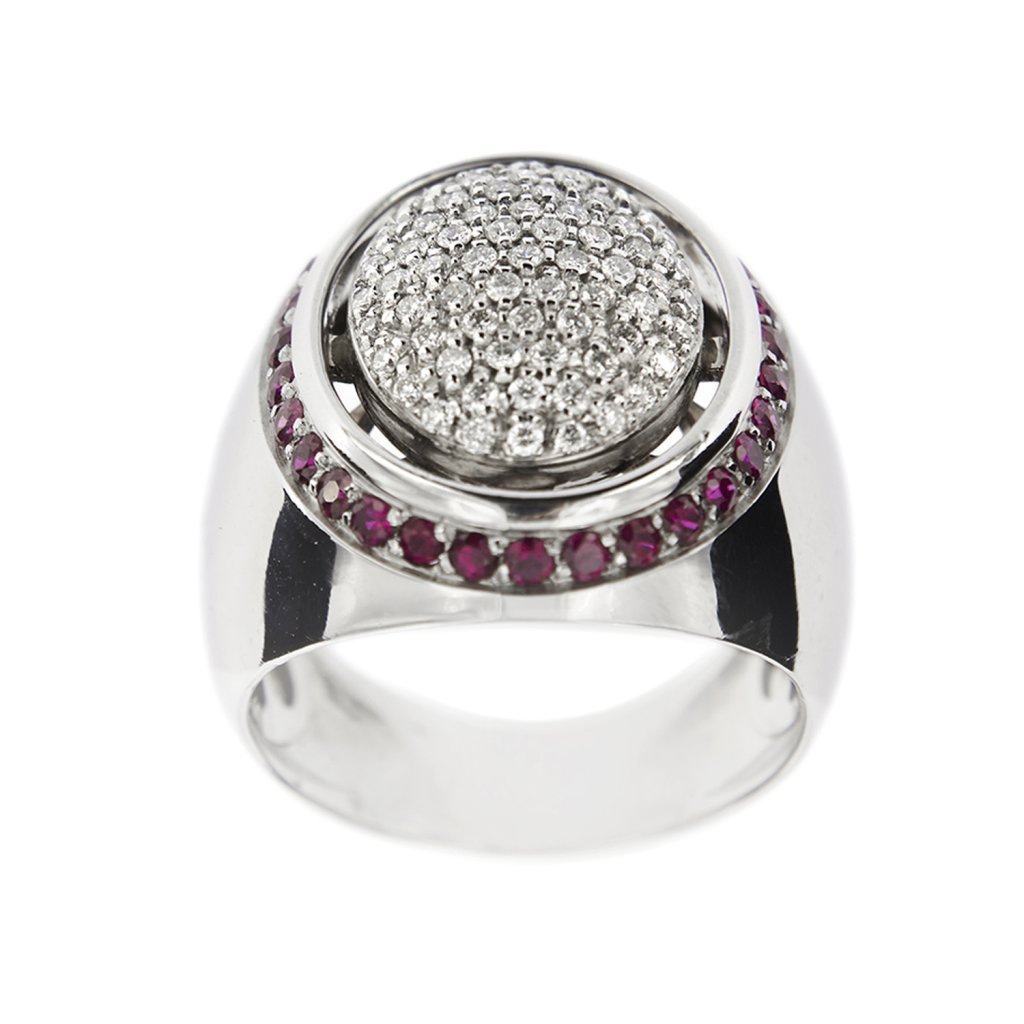 Chevalier ring with diamonds and rubies