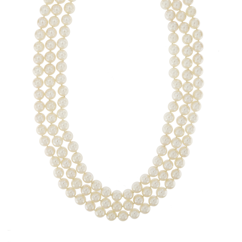 Pearl necklace three strands