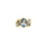 Anello oro giallo con diamanti e topazio foto prospettiva frontale
