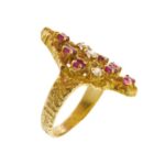 anello oro grezzo con rubini e diamanti profilo