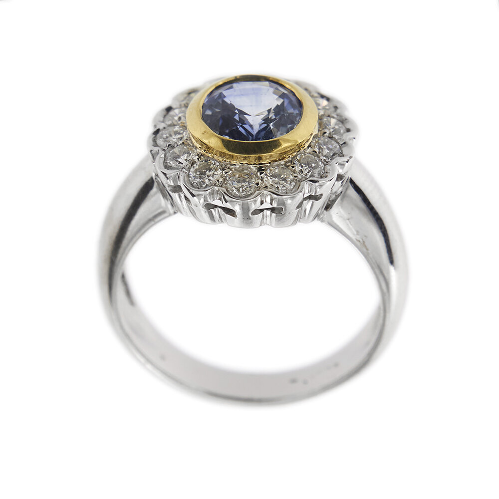 30270-anello-oro-zaffiro-diamanti 1