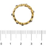 anello eternity in oro giallo e in oro bianco con diamanti e zaffiri foto paragone righello per misura gioiello in cm