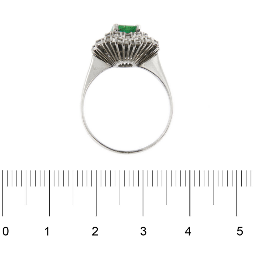 33237-anello-oro-diamanti-smeraldo 45