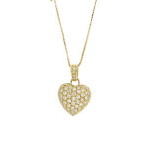 Collana maglia veneta in oro giallo 18 kt con ciondolo a cuore e pavé di 58 diamanti taglio brillante: 16 da 0.05 ct cad, 14 da 0.03 ct cad e 28 da 0.01 ct cad, totale 1.50 ct - colore FG e purezza VS.