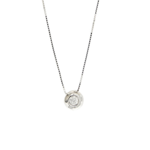 Collana maglia veneta in oro bianco 18 kt con ciondolo punto luce a cipollina e diamante taglio brillante da 0.15 ct – colore FG e purezza VS.