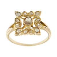 Anello antico in oro rosa 18 kt forma quadrata con 13 diamanti taglio rosette, totale 0,20 ct.
