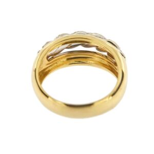 visione interna e retro di anello in oro giallo e oro bianco con diamanti