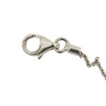 Particolare zoom chiusura a moschettone di collana in oro bianco con perle e quarzi citrini 6