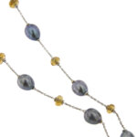 Collana oro bianco con perle e quarzi citrini dettaglio pietre e perle zoom