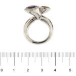 anello oro bianco con testa movibile e pietre preziose foto paragone righello per misura gioiello grandezza in cm