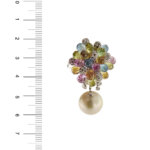 anello bouquet in oro bianco con perla pendente, pietre preziose colorate e diamanti foto paragone righello per misura gioiello in cm