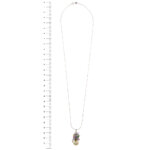 collana oro bianco con ciondolo con perla, pietre preziose colorate e diamanti foto paragone righello per misura lunghezza gioiello in cm