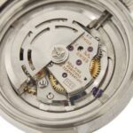 zoom dettaglio di meccanismo interno orologio Rolex