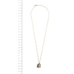 Collana con ciondolo con lettera B in oro giallo brand Gabriella Rivalta foto paragone righello per misura gioiello in cm lunghezza