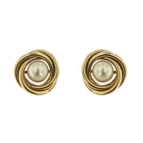 Pearl lobe earrings