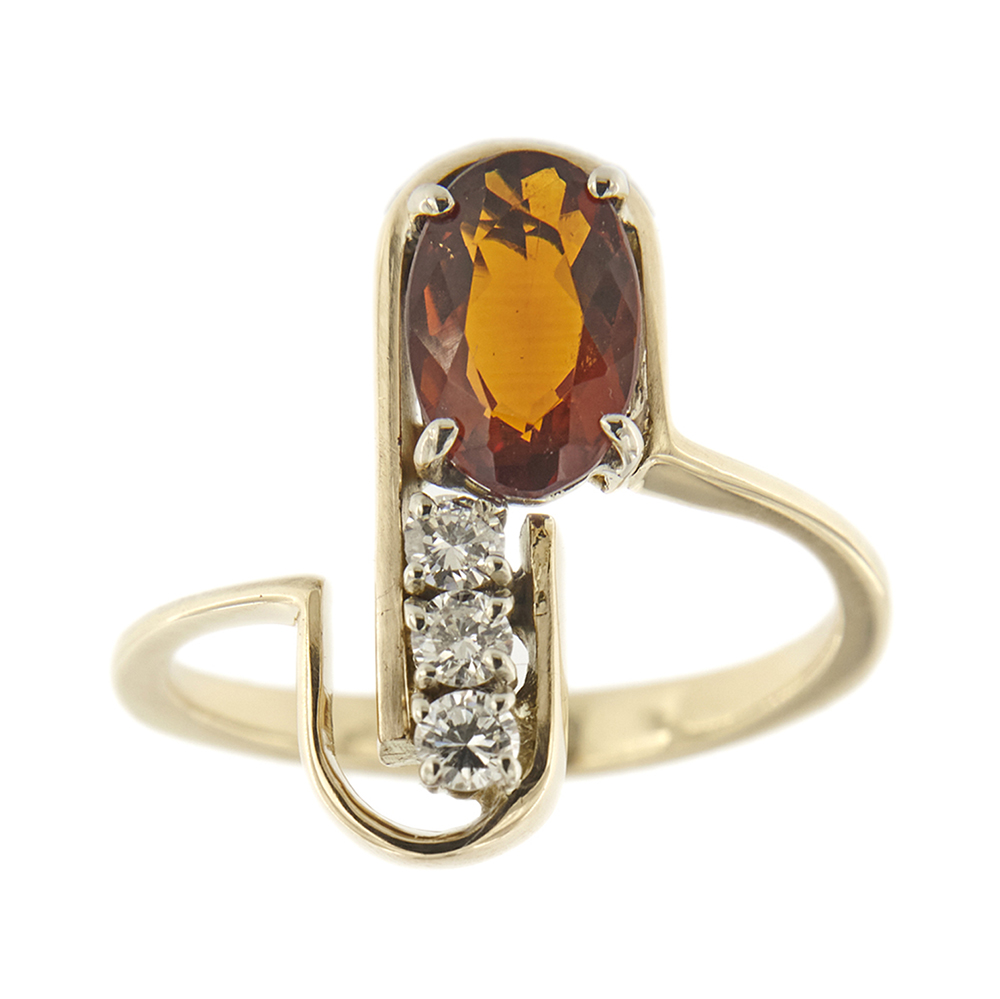 Citrine quartz and diamonds ring