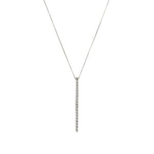 Collana maglia veneta in oro bianco 18kt con un ciondolo verticale con 20 diamanti, taglio brillante da 0.01 ct cad., totale 0.20 ct - colore GH e purezza VS. Brand: Comete, made in Italy.