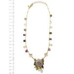 collana oro giallo maglia a segmenti con fiore smaltato diamanti e pietre preziose Gabriella Rivalta, foto paragone righello per misura gioiello lunghezza in cm