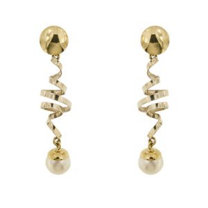 Orecchini pendenti filo arrotolato in oro giallo e bianco 18kt e finale con 2 perle d’acqua salata da 7.5-8 mm, colore avorio, sfumatura grigia, chiusura con perno e farfallina.