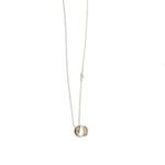 collana maglia rolò oro bianco con inserto D e ciondolo abbraccio in oro bianco e in oro rosa brand Damiani profilo