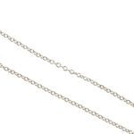 dettaglio maglia zoom di collana maglia rolò oro bianco con inserto D e ciondolo abbraccio in oro bianco e in oro rosa brand Damiani