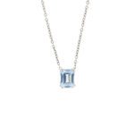 Collana maglia rolò in oro bianco 18kt e ciondolo con topazio azzurro rettangolare da 2.90 ct.