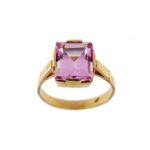 anello oro giallo con zaffiro rosa