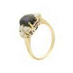 anello oro giallo con zaffiro e diamanti lato