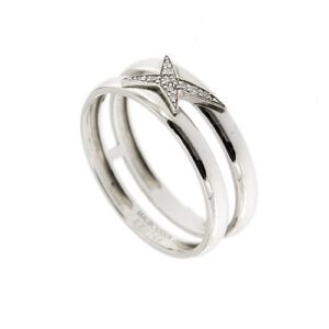 Anello doppia fascia con stella in oro bianco e diamanti. Brand: Mauboussin, modello: Etoilement Divine.