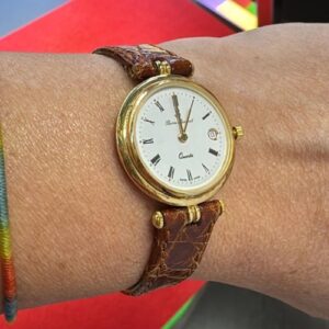 Foto gioiello indossata: orologio in oro Pierre Bonnet