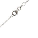 dettaglio chiusura a moschettone su collana punto luce maglia rolò in oro bianco con diamante