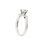 anello solitario lato 3 con diamante