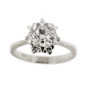 Anello solitario in platino con diamante taglio europeo da 1,60 ct e intorno 6 diamanti taglio brillante da 0,03 ct cad. totale 1,78 ct - colore GH e purezza SI2/P1.