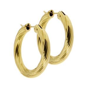 Orecchini a cerchio torchon in oro giallo 18kt con chiusura a leva.