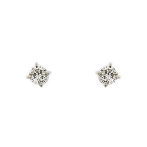 Orecchini punto luce in oro bianco 18kt con 2 diamanti taglio brillante da 0,19 ct cad. totale 0,38 ct colore - GH e purezza VS, chiusura con perno e farfallina.