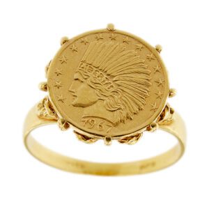 Anello con moneta raffigurante un indiano americano in oro giallo 18kt con la scritta “Libertas 1967” e lavorazione a fili d’oro arrotolato.