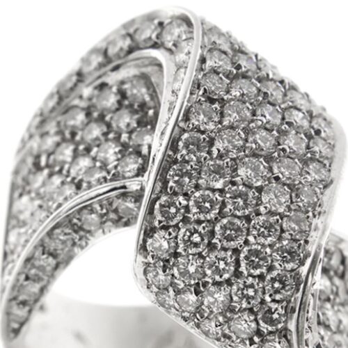 Foto rappresentativa termine glossario: pavè di diamanti