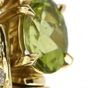 Foto rappresentativa termine glossario: peridoto pietra preziosa